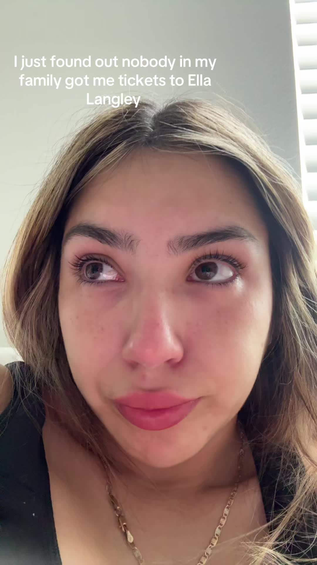 @NicoleHill