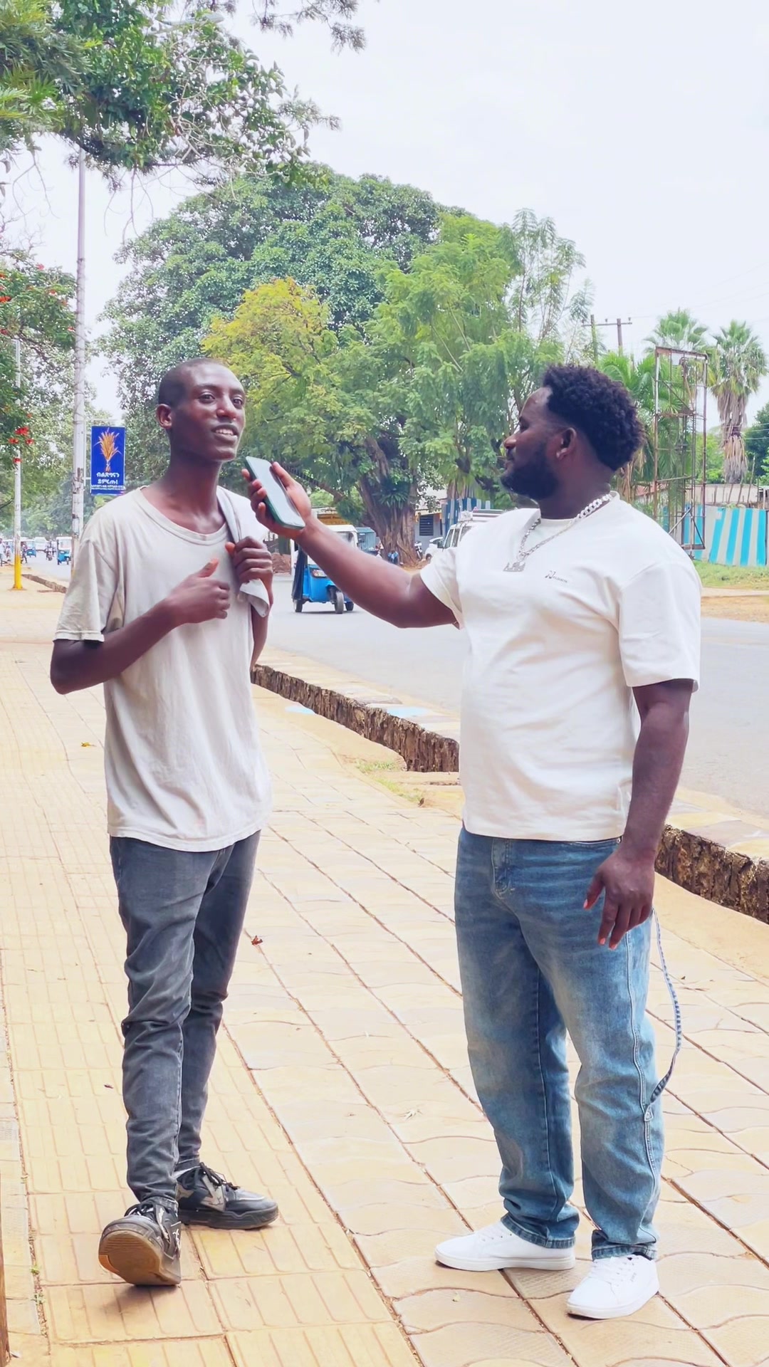 @🎬 𝐌𝐢𝐥𝐥𝐚𝐧𝐨 Interview 🎤