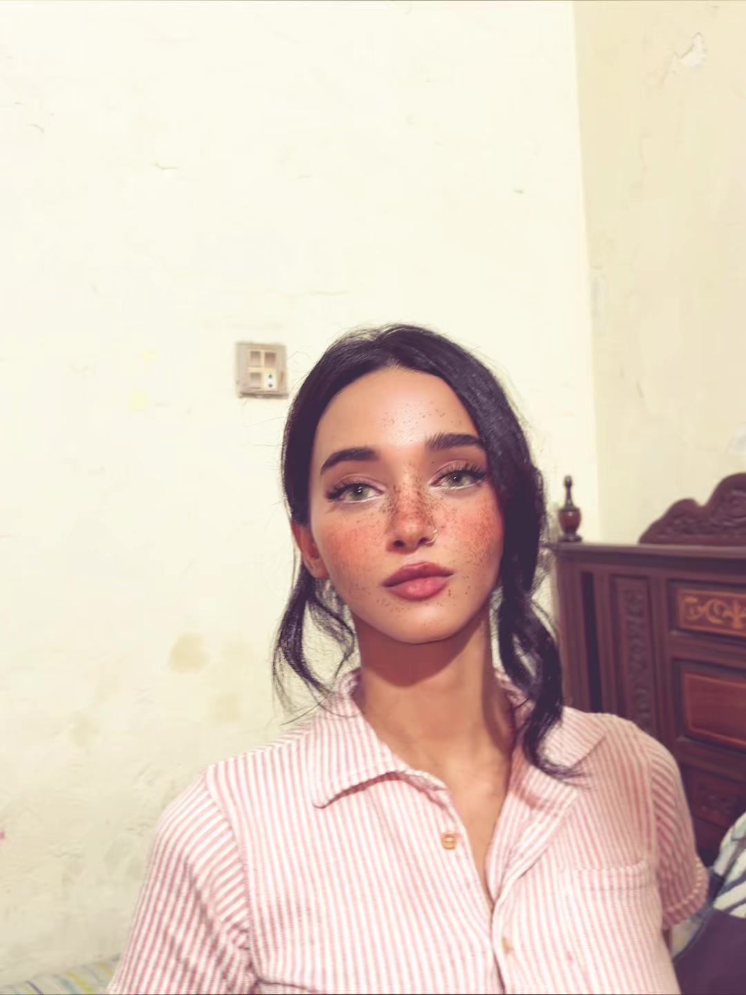 @ayeshaazhar_official