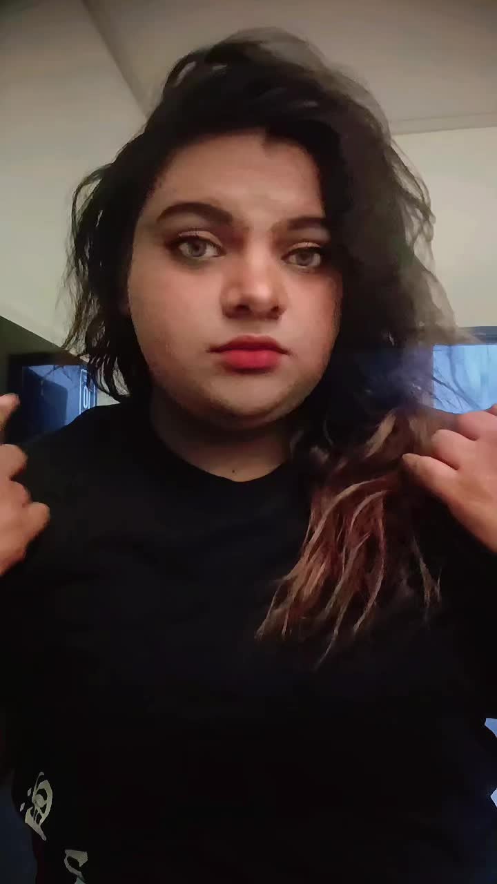 @𝓂𝒾𝓈𝓈_𝑀𝓎𝓇𝒶𝒦𝒽𝒶𝓃