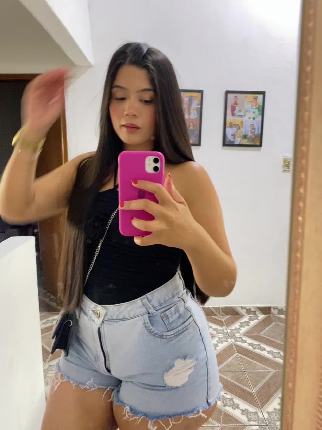 @🏄🏻&zwj;♀️