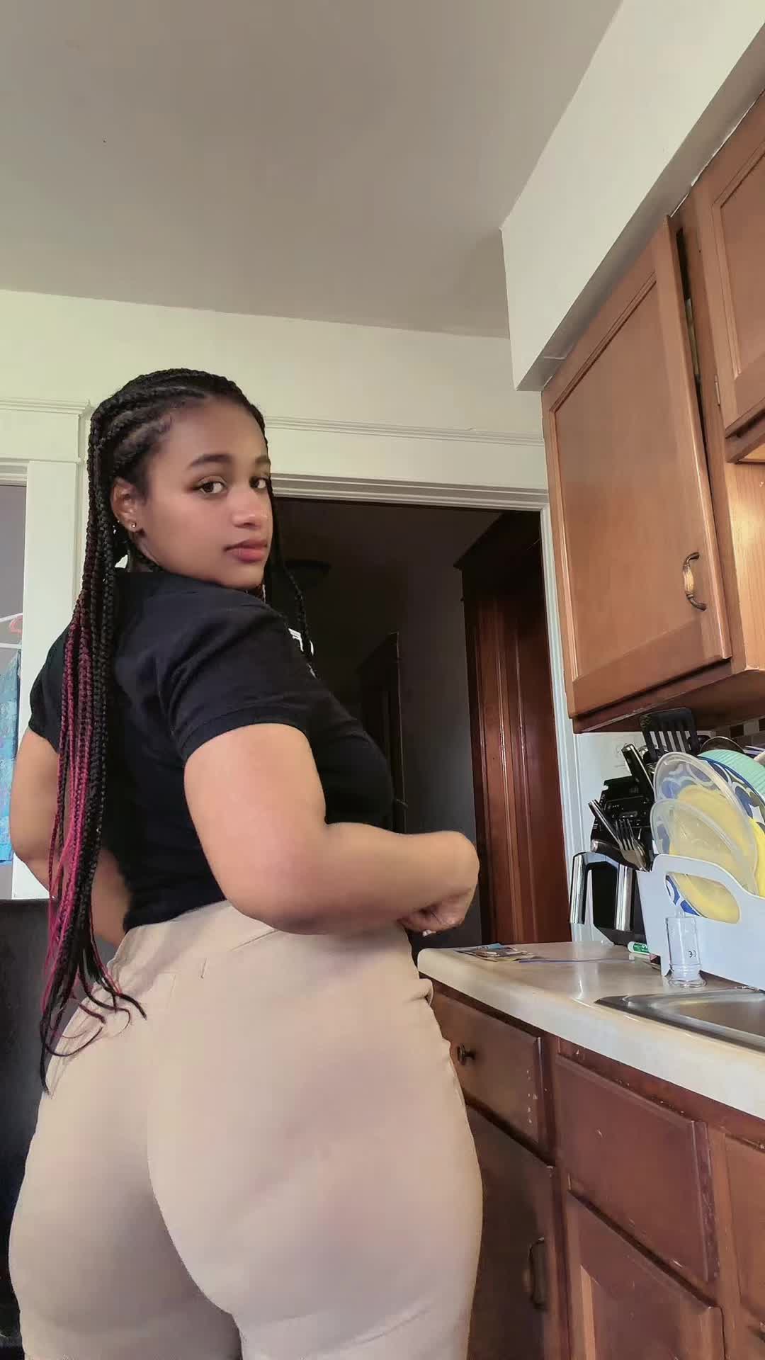 @👑🫦