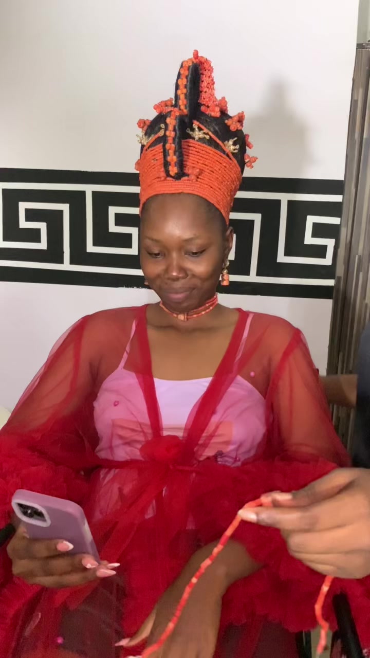 @OKUKU / GELE STYLIST IN BENIN