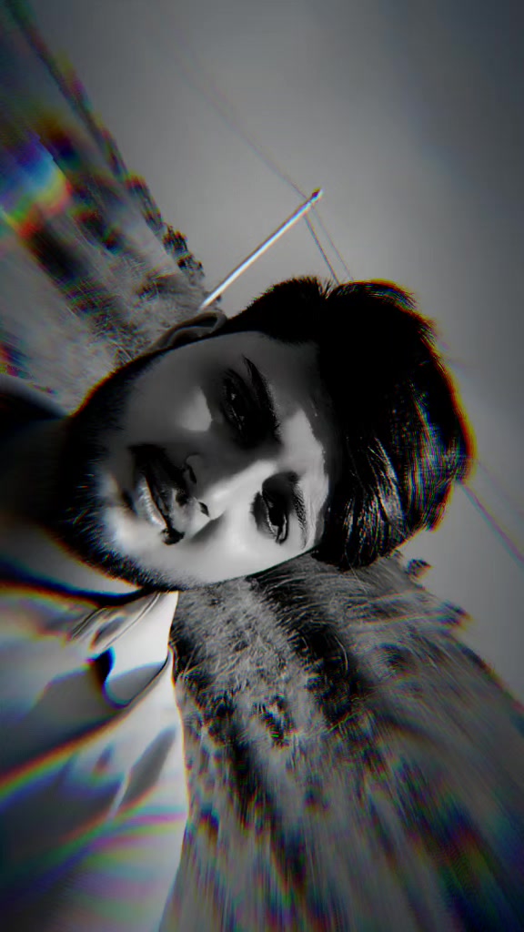 @alone_royal01