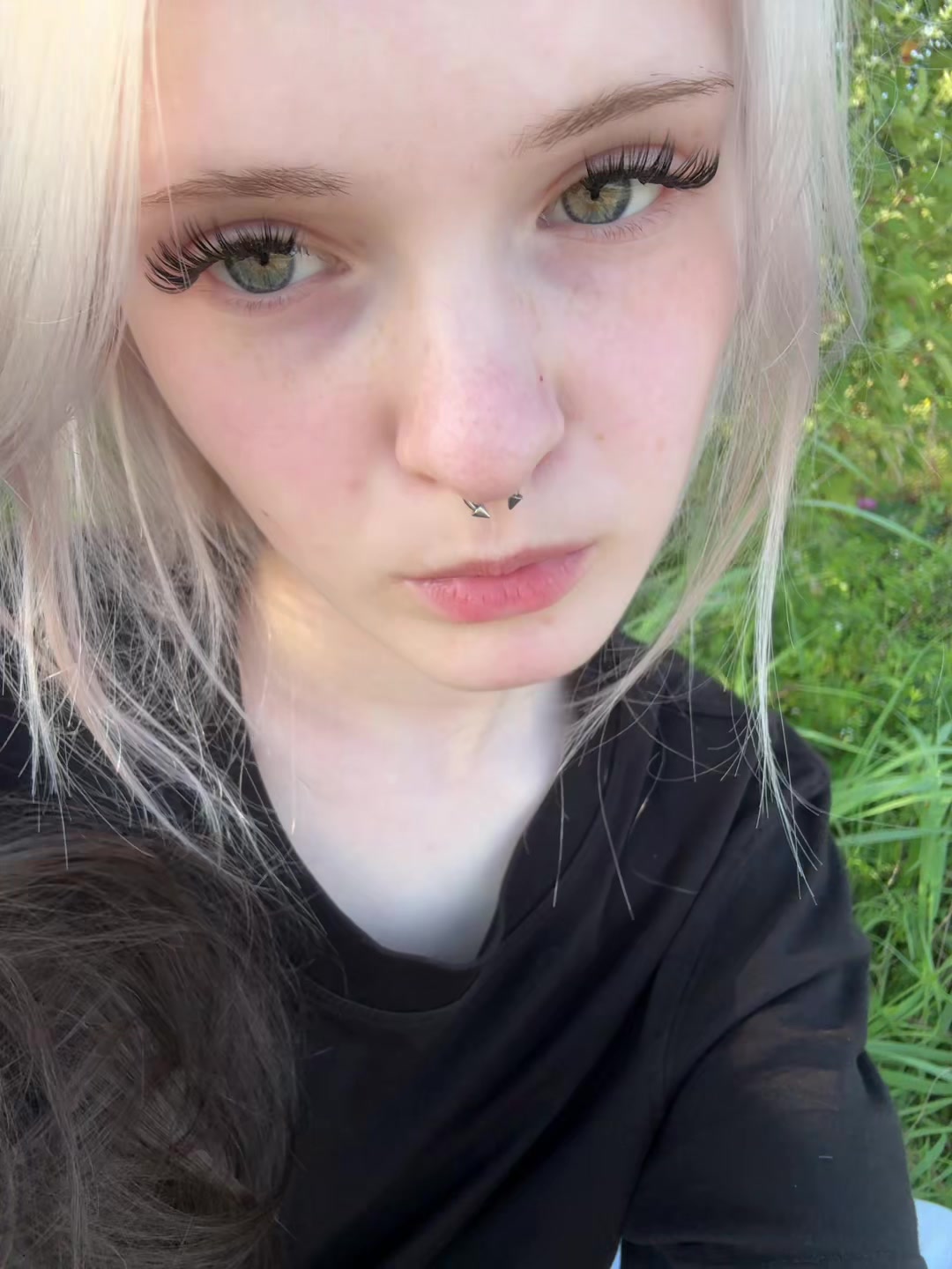@.;]