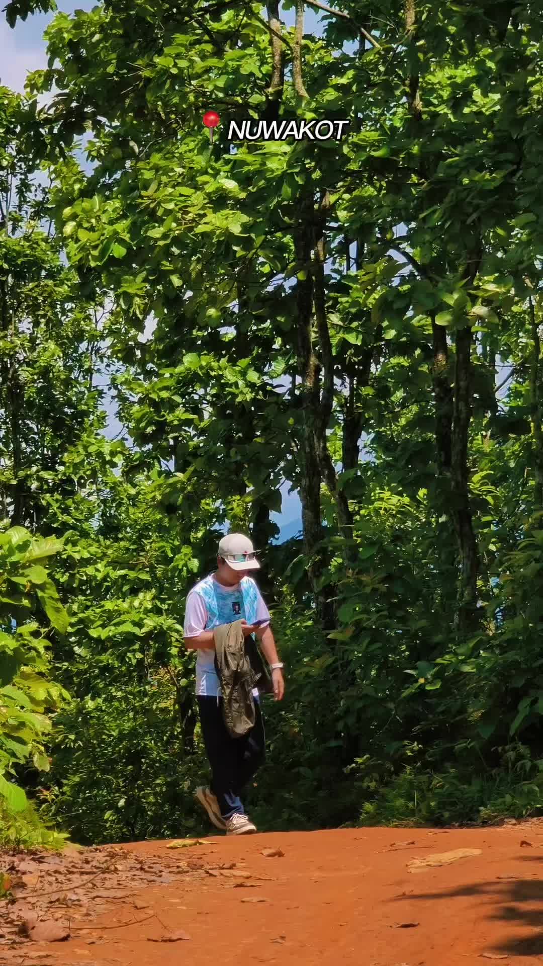 @थिँयाल 🌿