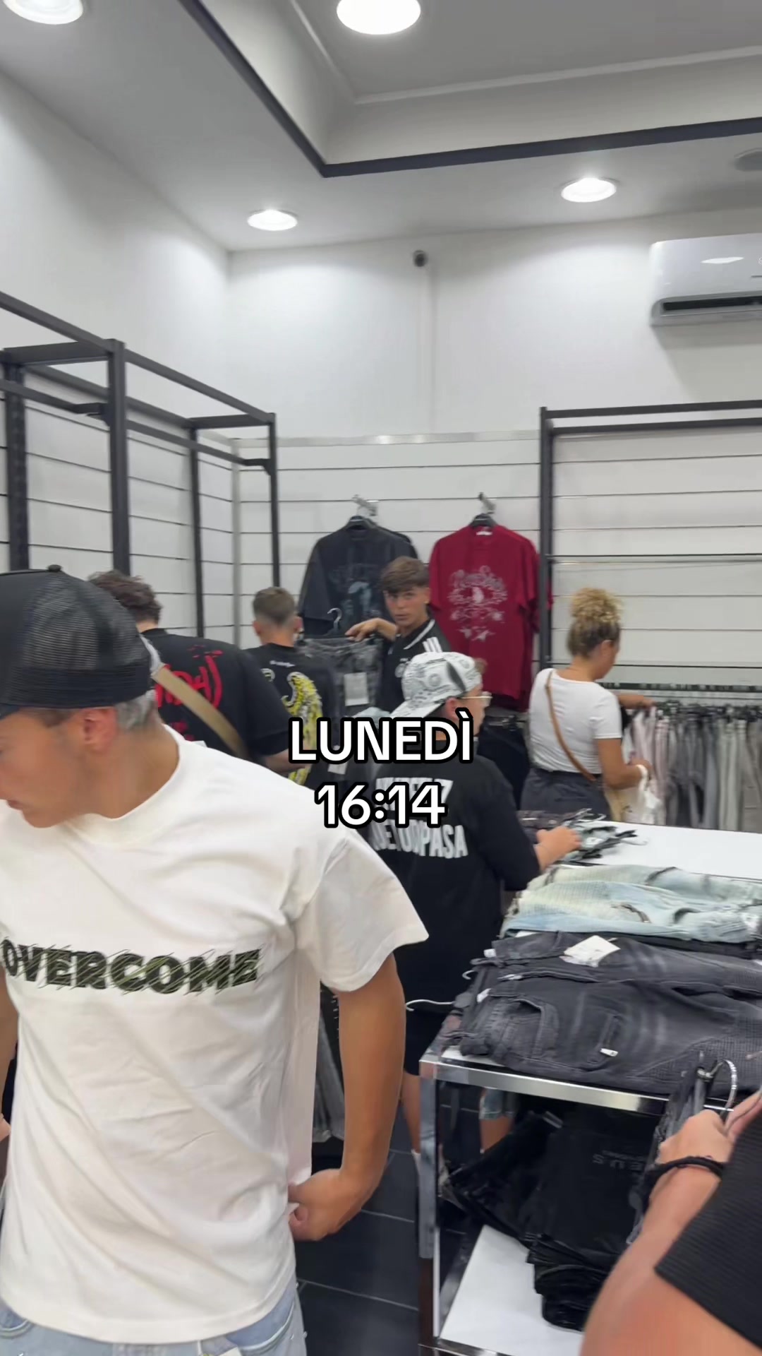 @AMEDEUS ABBIGLIAMENTO UOMO