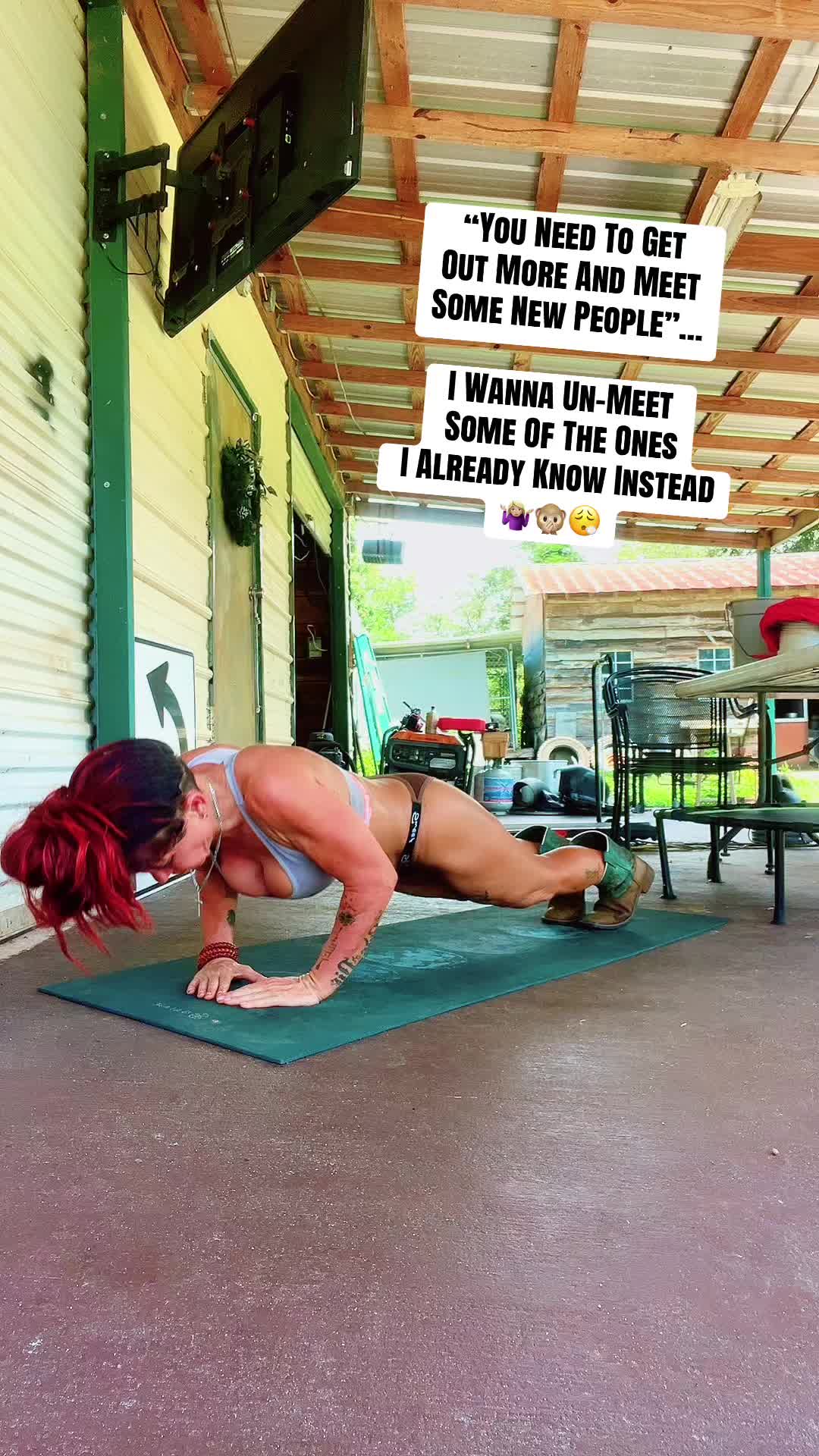 @RedneckBaddie