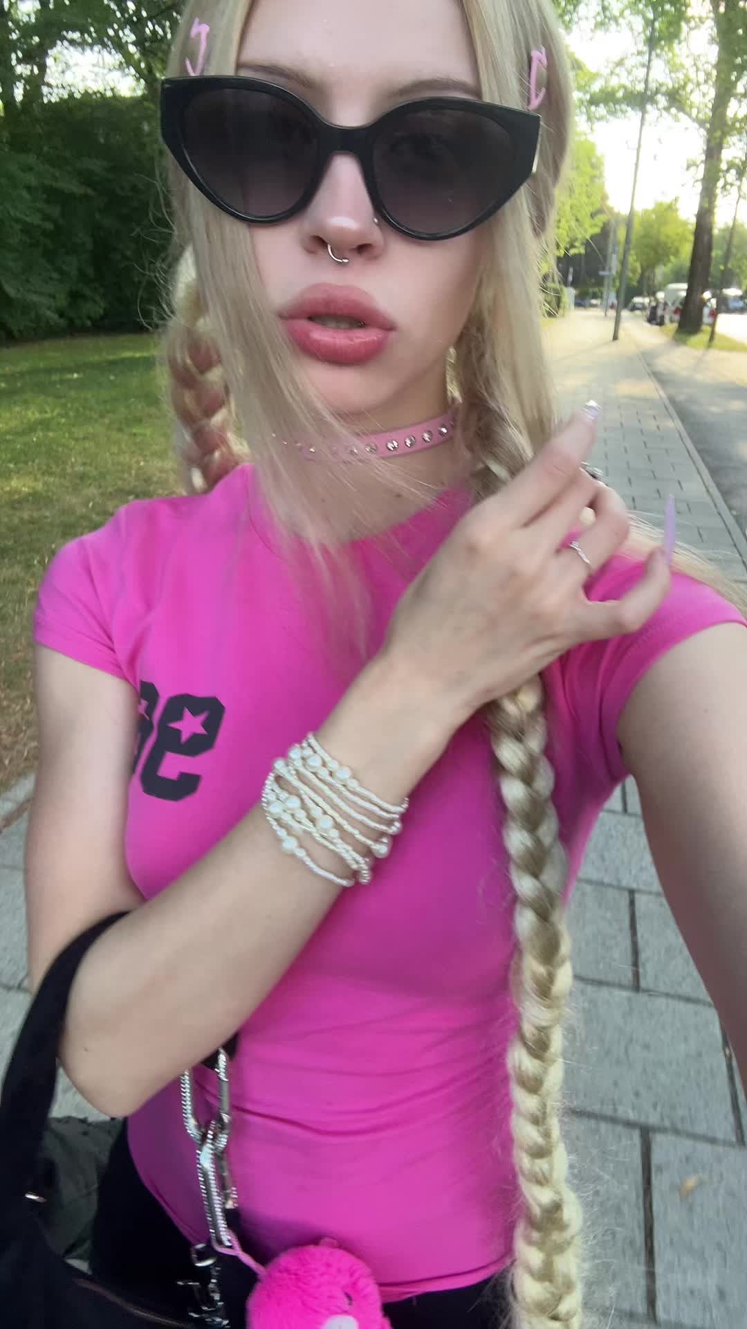 @^^