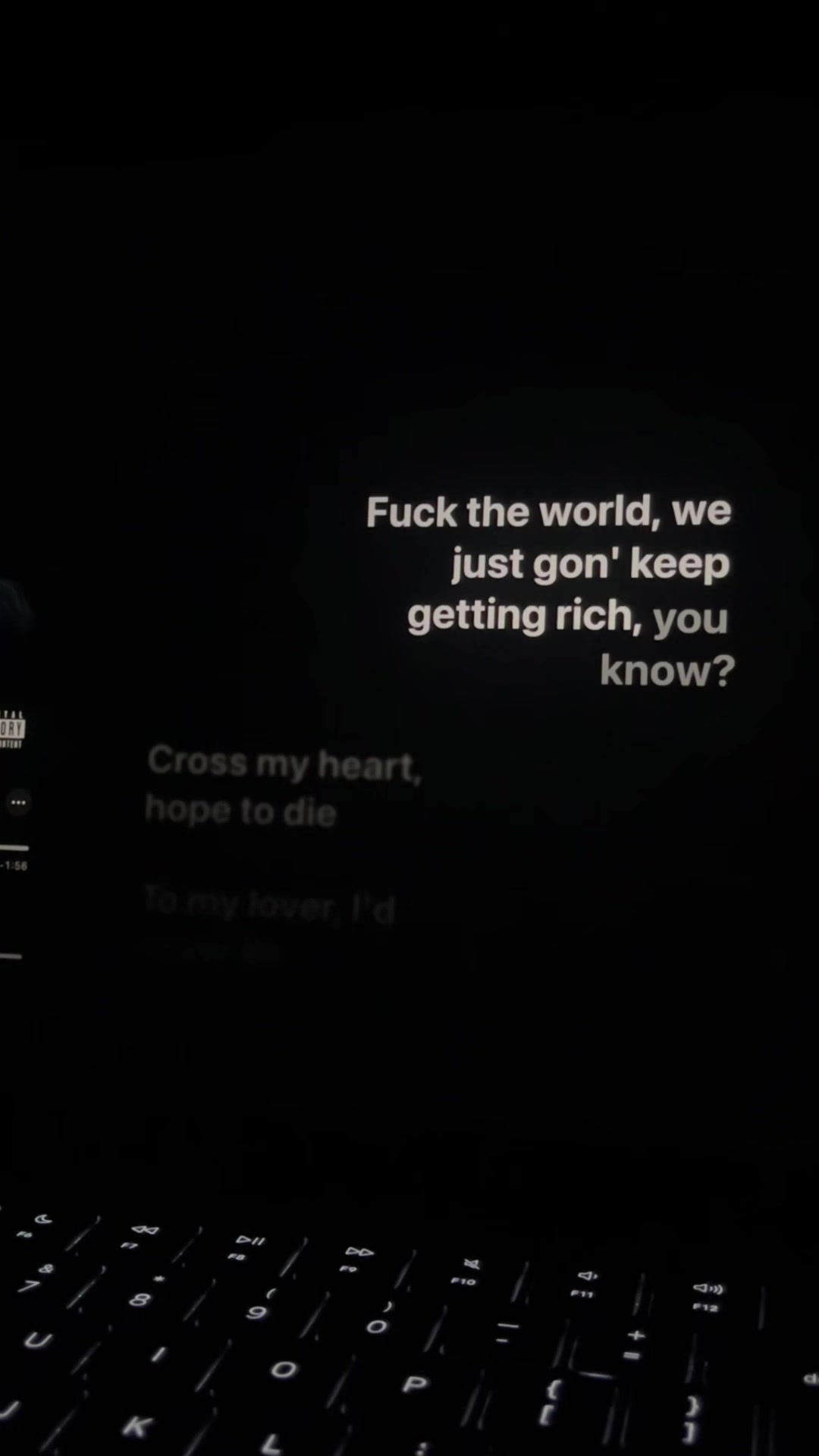 @🎧