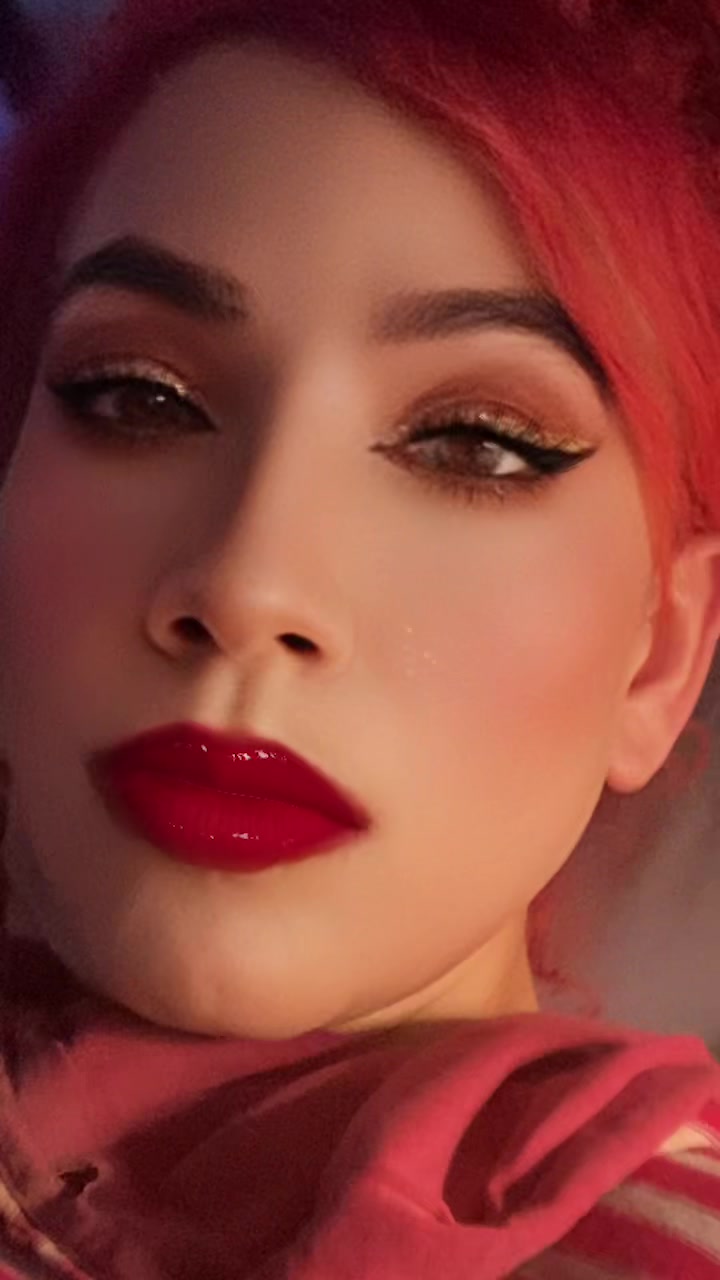 @Makeup from red