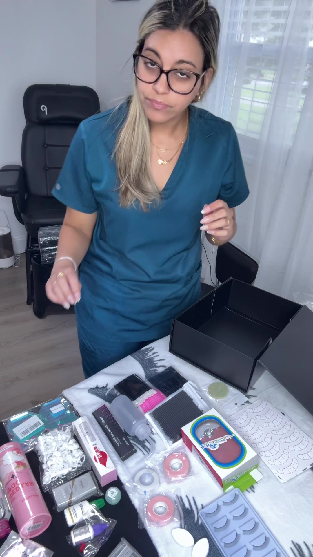 @Yenynailsbeauty