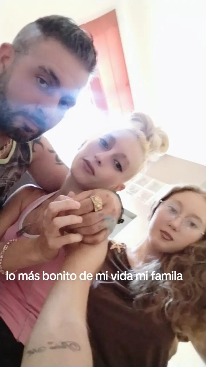 @barbi,p&oacute;lvora y juani