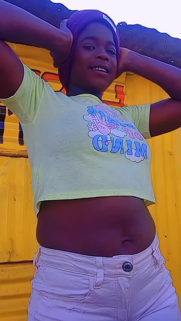 @Veron  Beiby  💋 ❤️ 💛 💚
