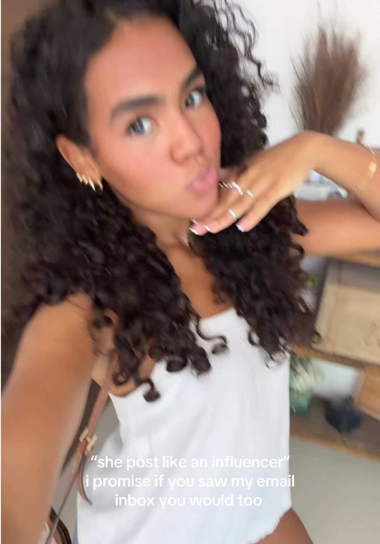 @nani 👩🏽&zwj;🦱