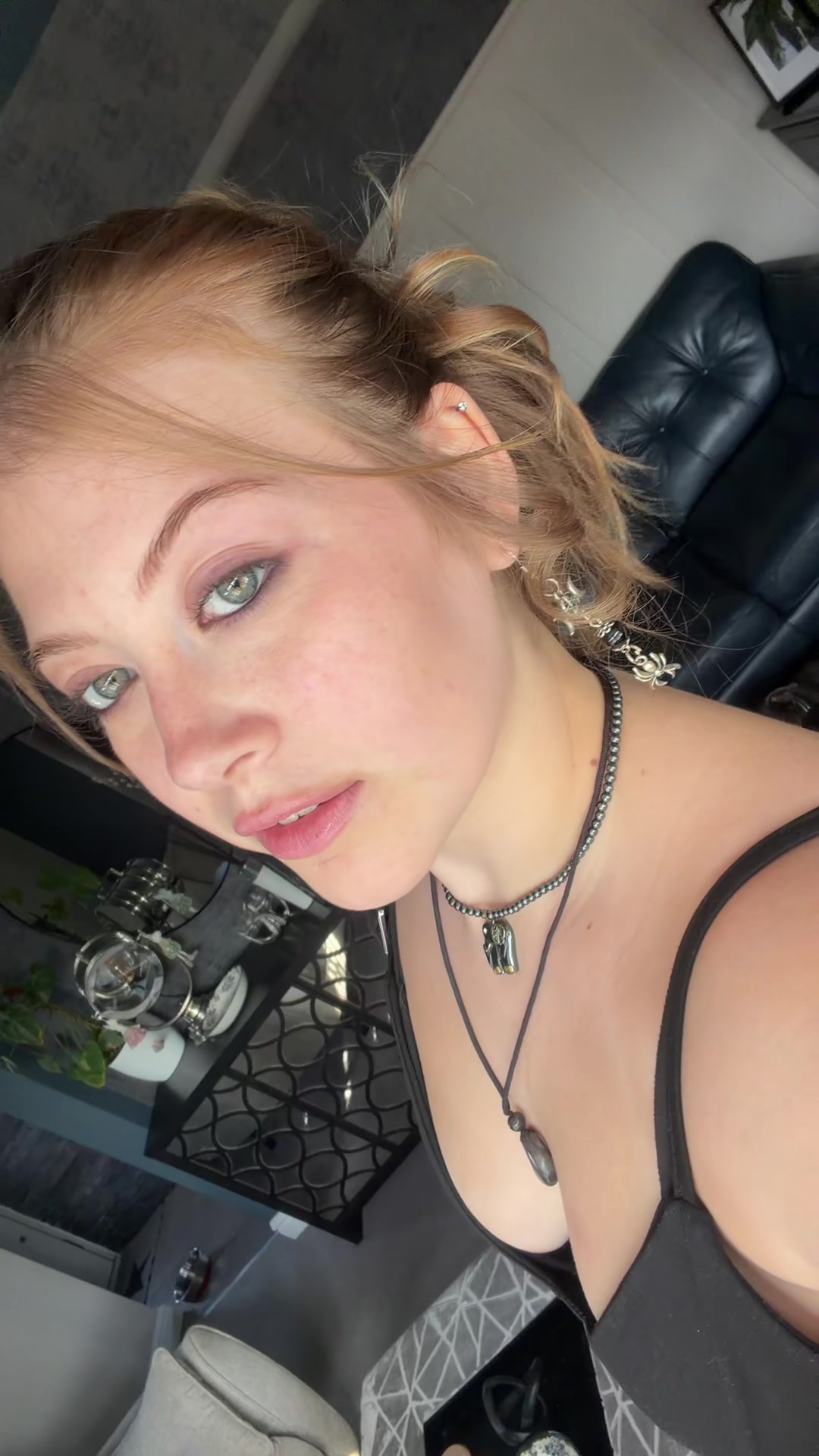@Evie 🖤