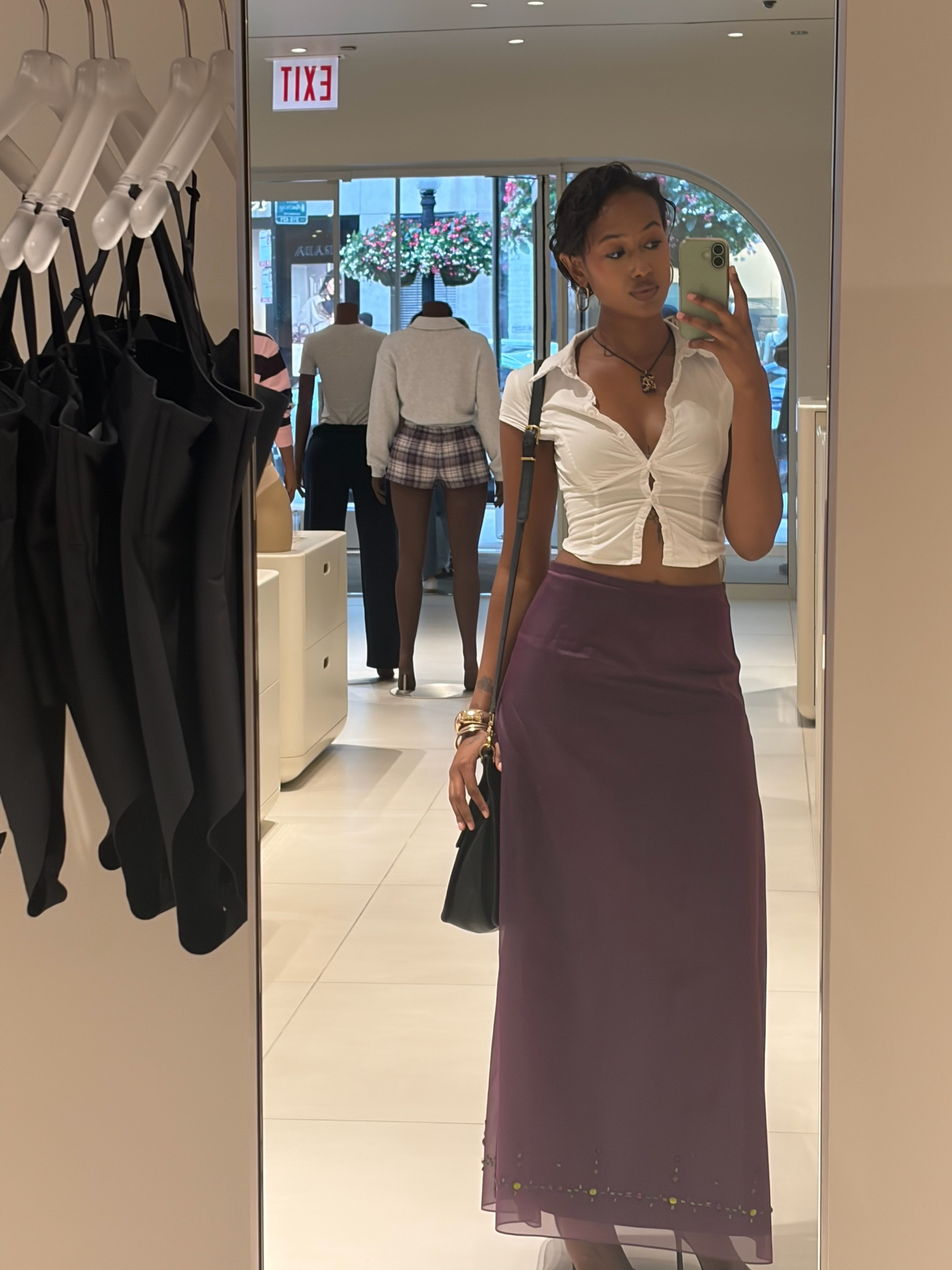 @manyaskamara