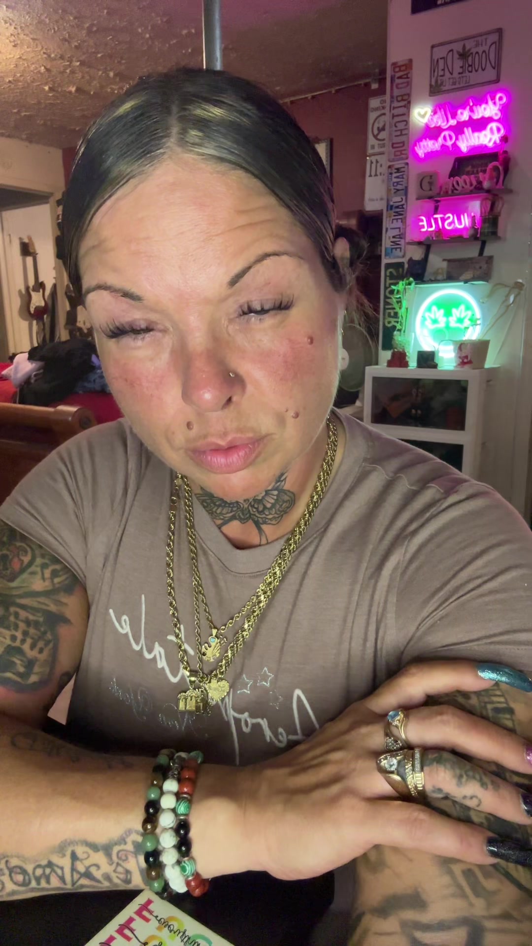 @Tattedstonermom🫧🤞🏼