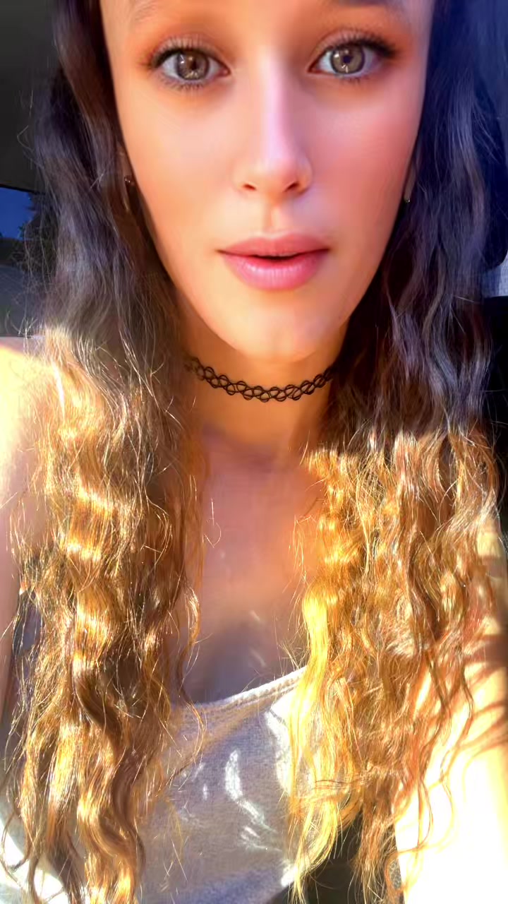 @QueenbratSavage MistressVamp🖤