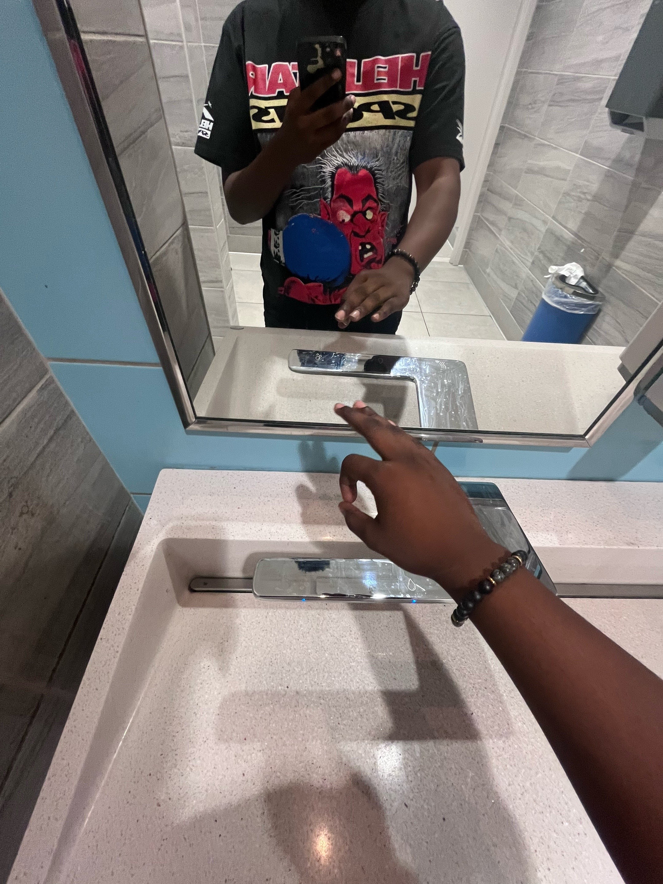 @La 12⛹🏾&zwj;♂️