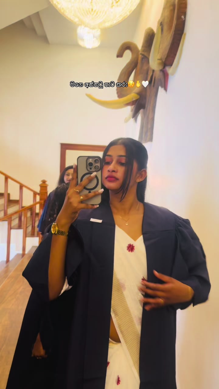 @JanuFashion