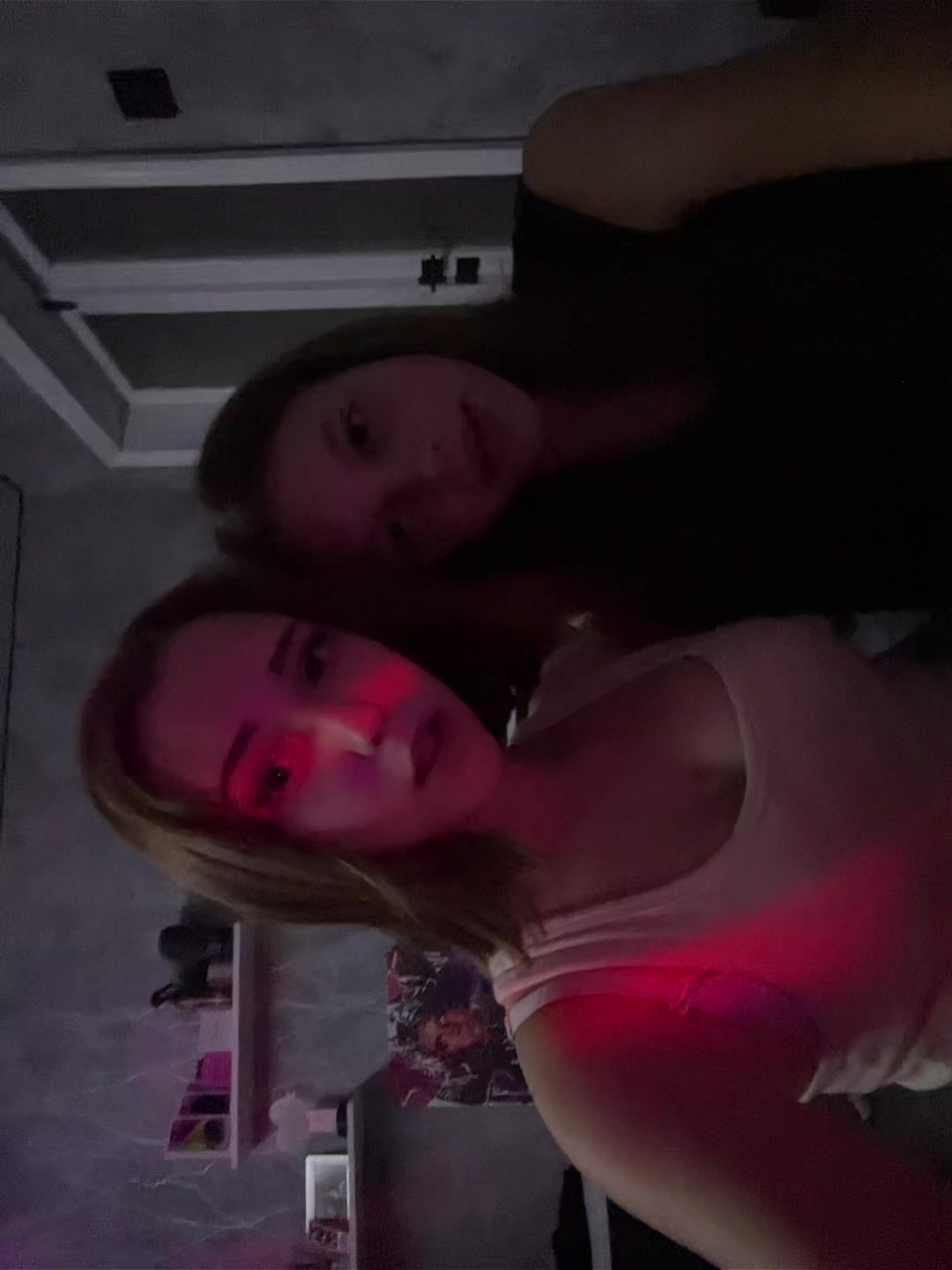 @Asya༒
