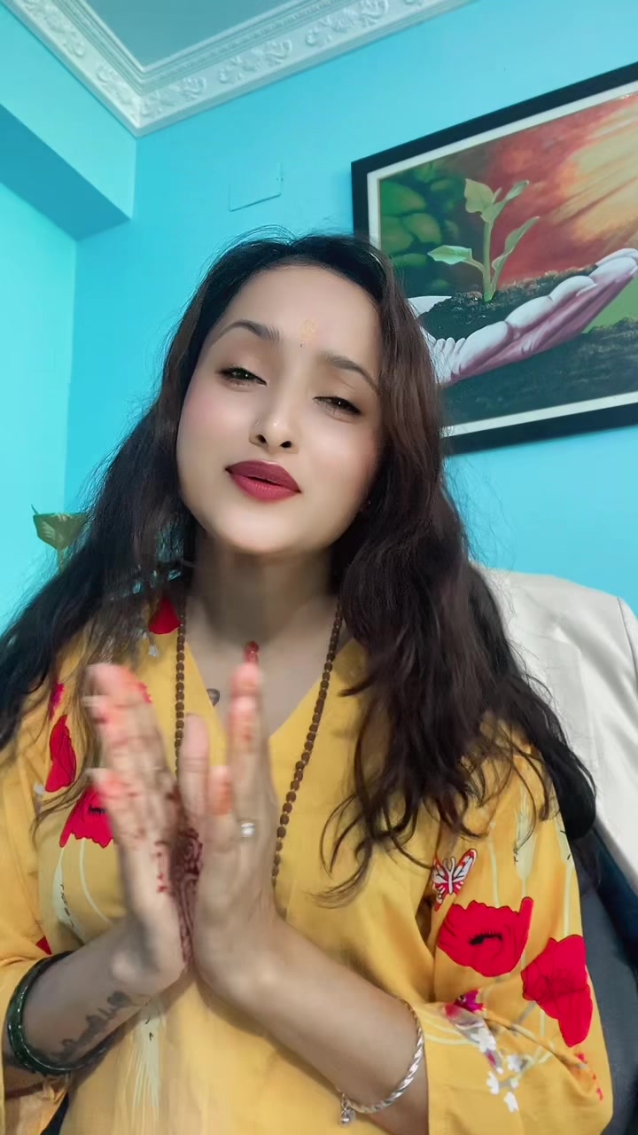 @Binita_poudel🦋officials🧿🧿🫶