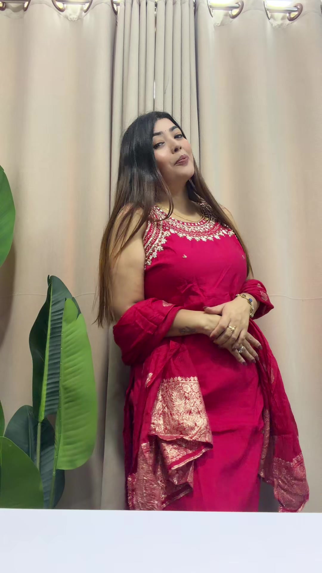 @Aaru's Aama