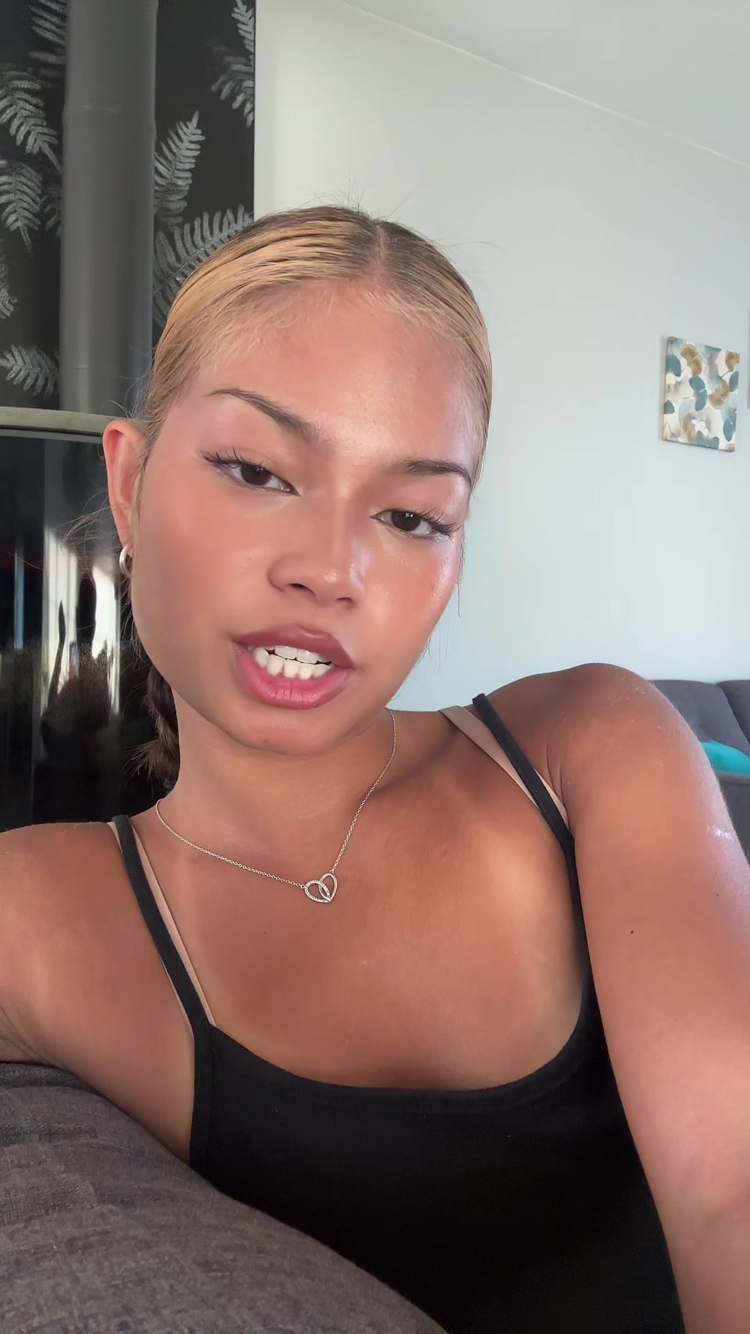 @Leoniee🦋