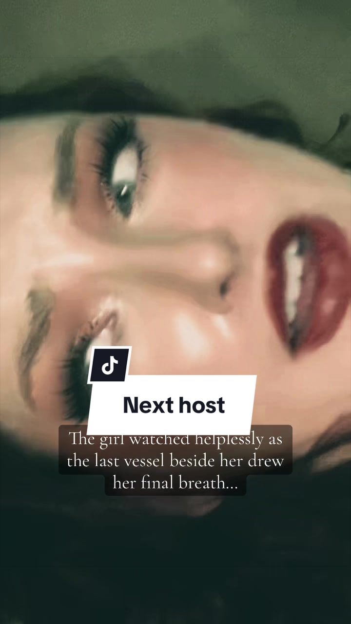 @❄️The_Frost_Wife❄️