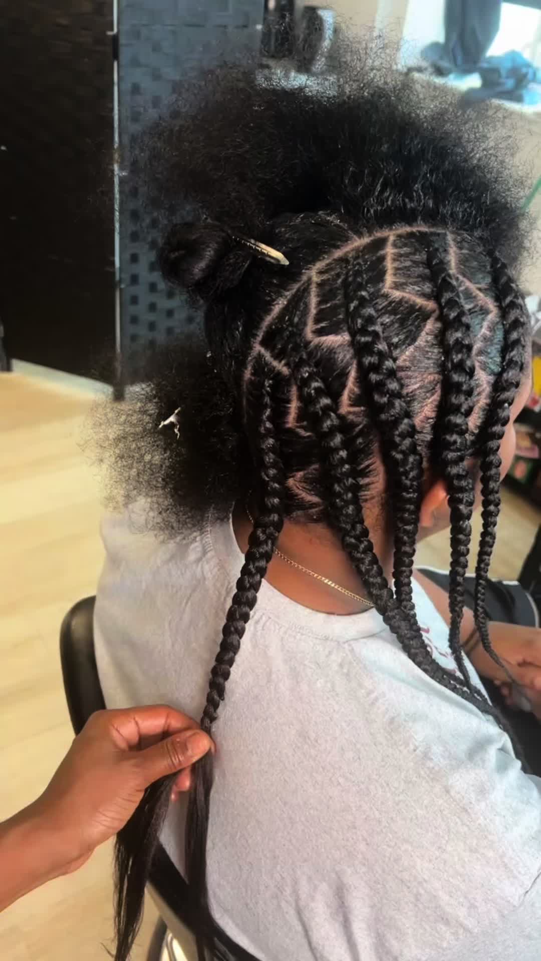 @YurianaStyles