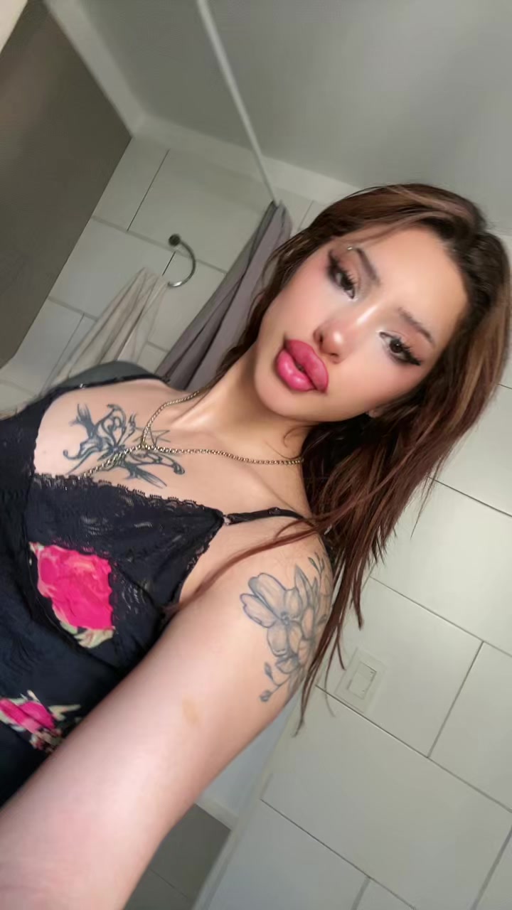 @urthickbaddie