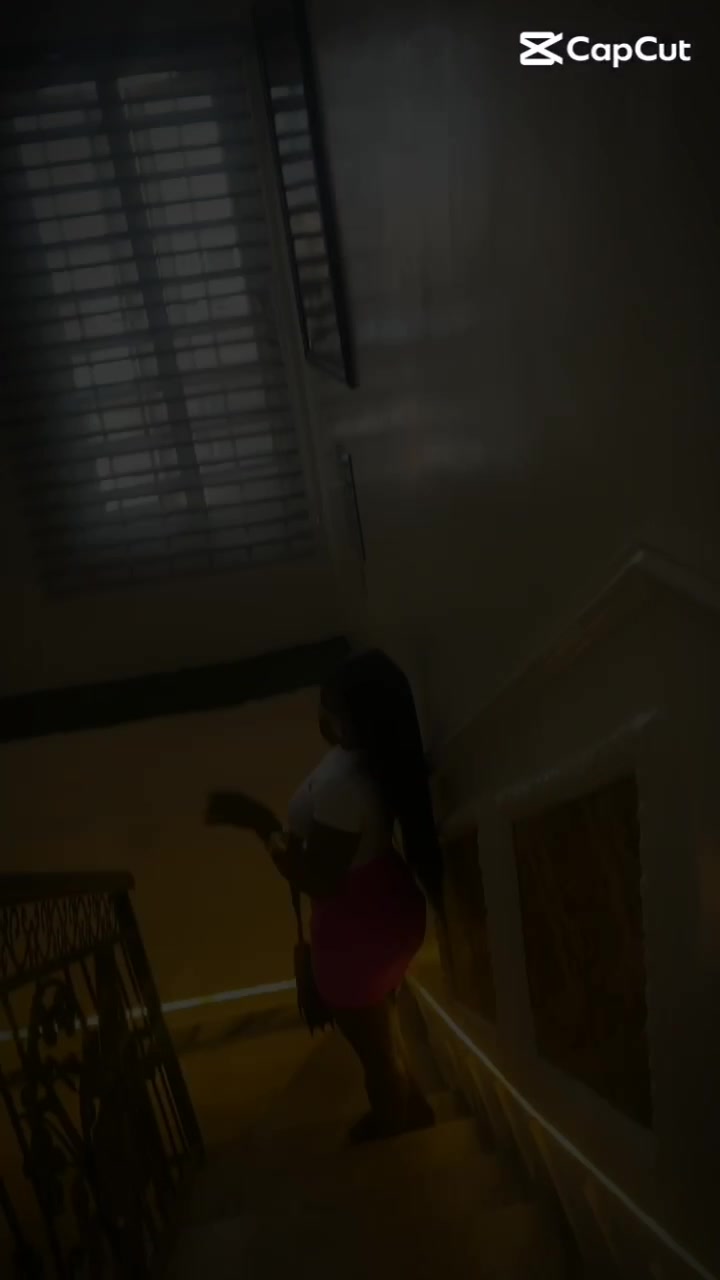 @LauraB