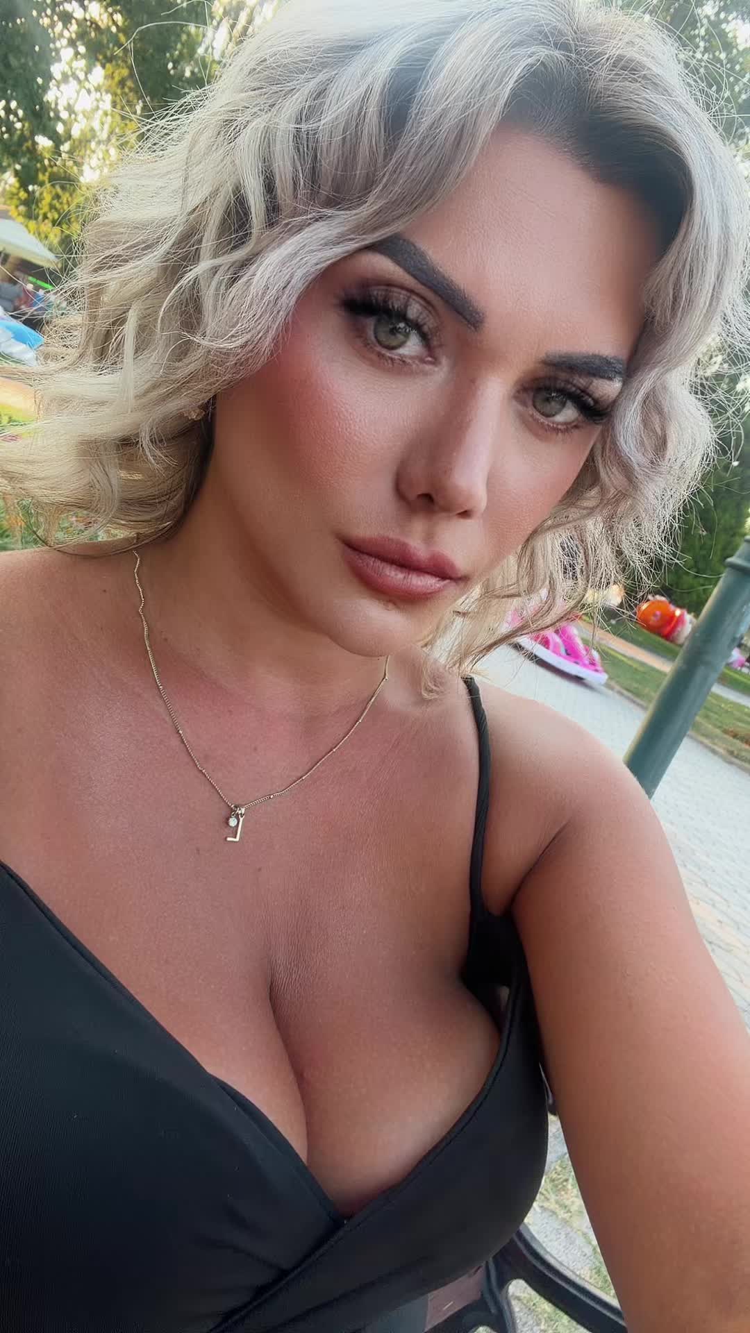 @queendije