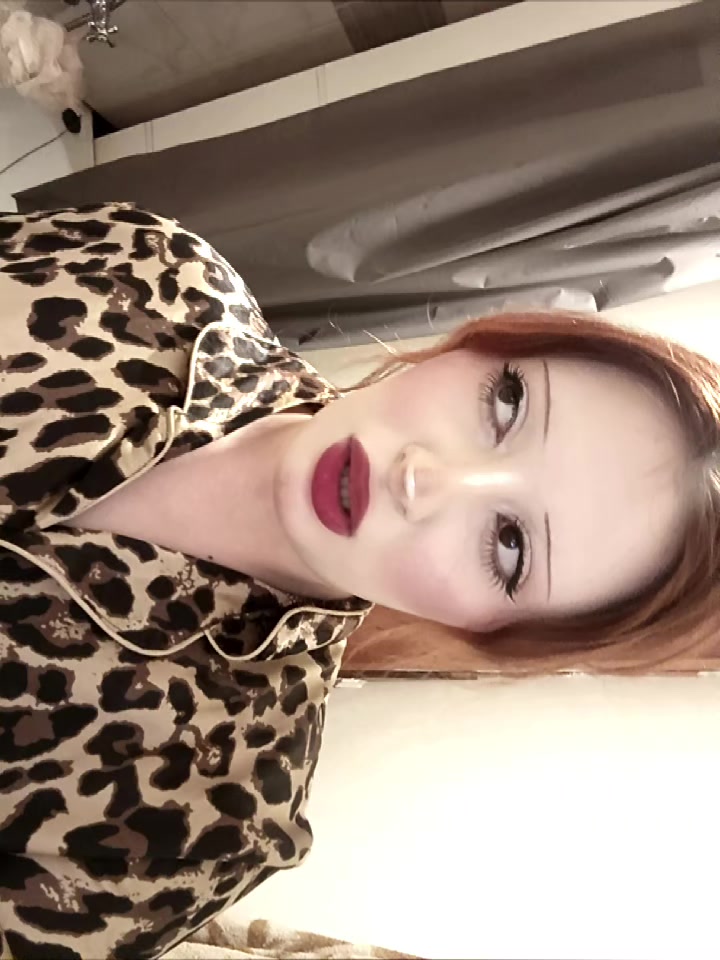 @лу́на я