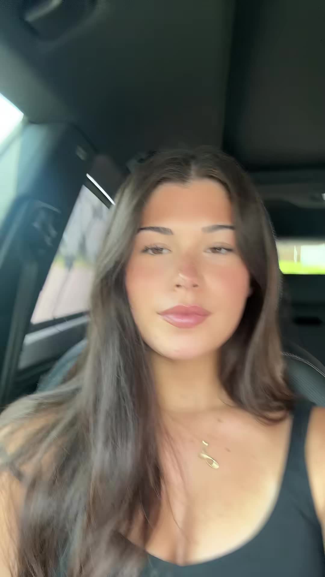 @𝚃𝚊𝚖𝚊𝚛𝚊🥥