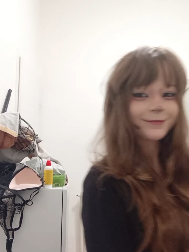 @Emiii