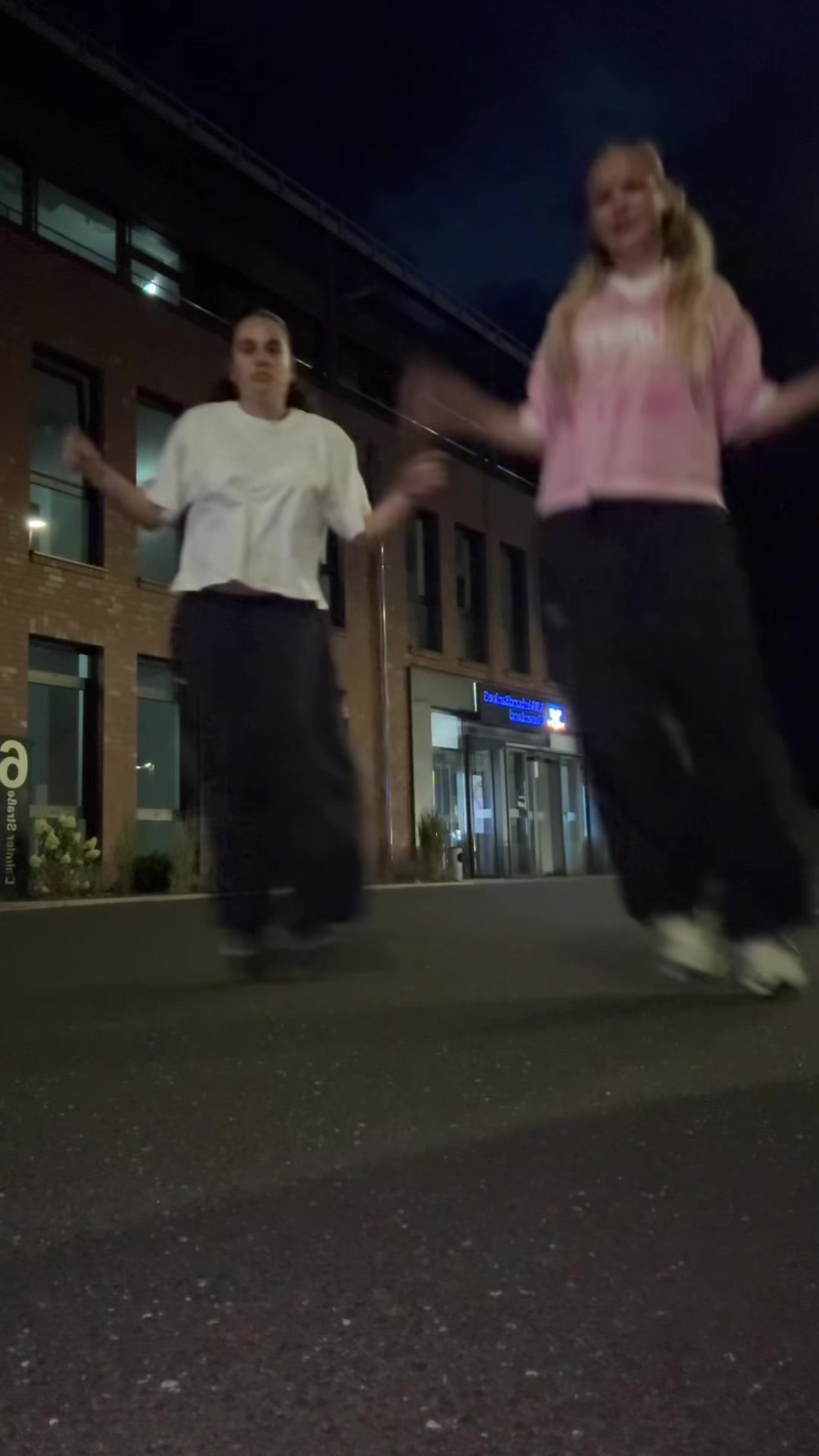 @𝑎𝑛𝑎𝑠𝑡𝑎𝑧𝑗𝑎