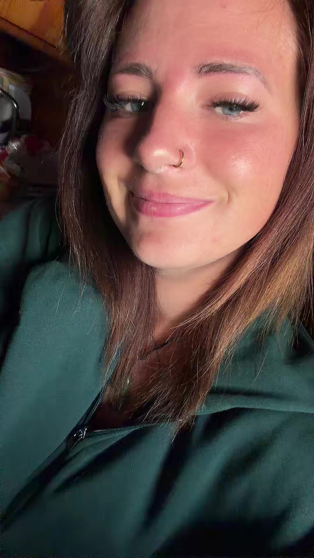 @Nur_Chrissy💚👀
