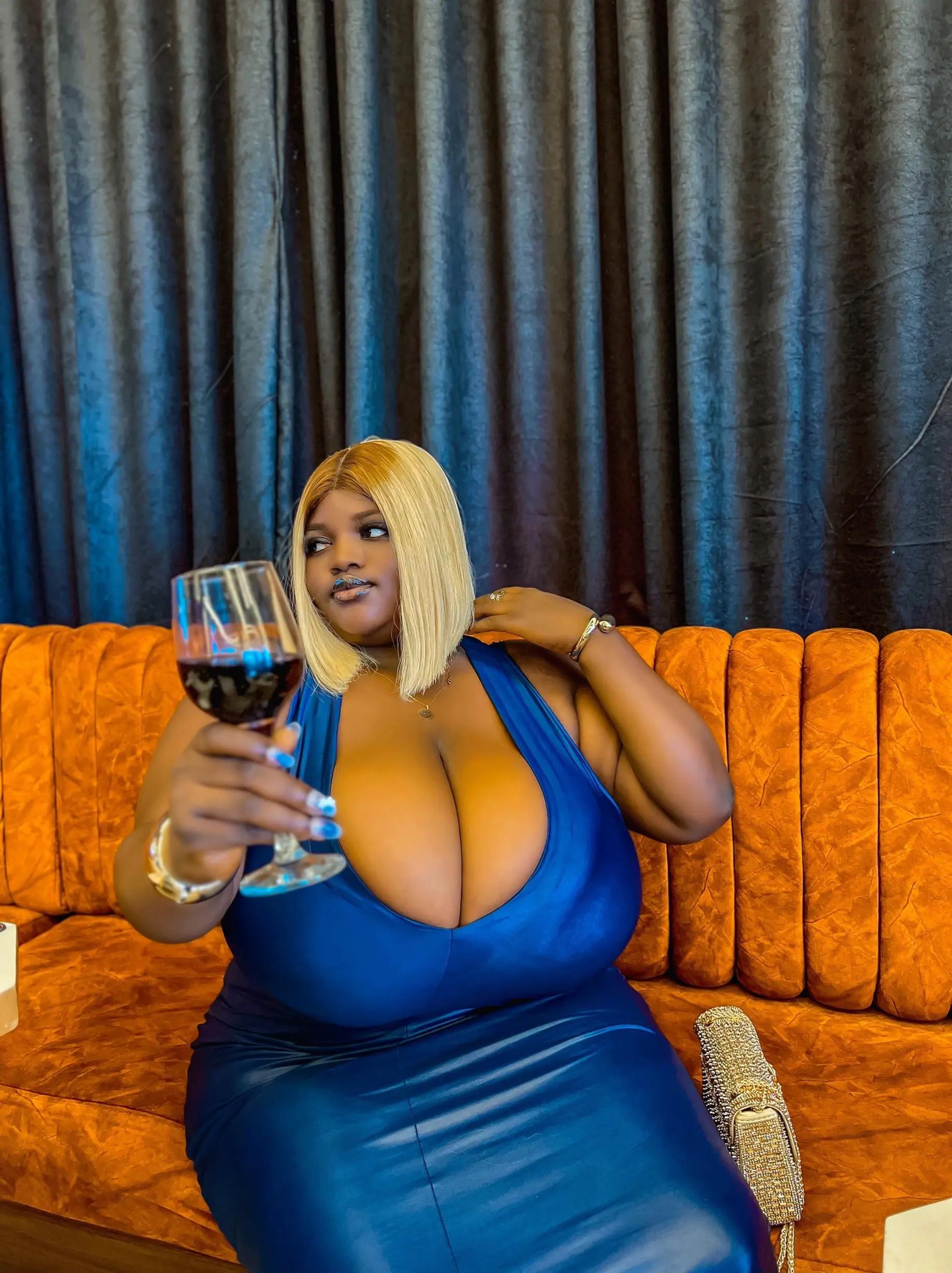 @ayomide_chase_