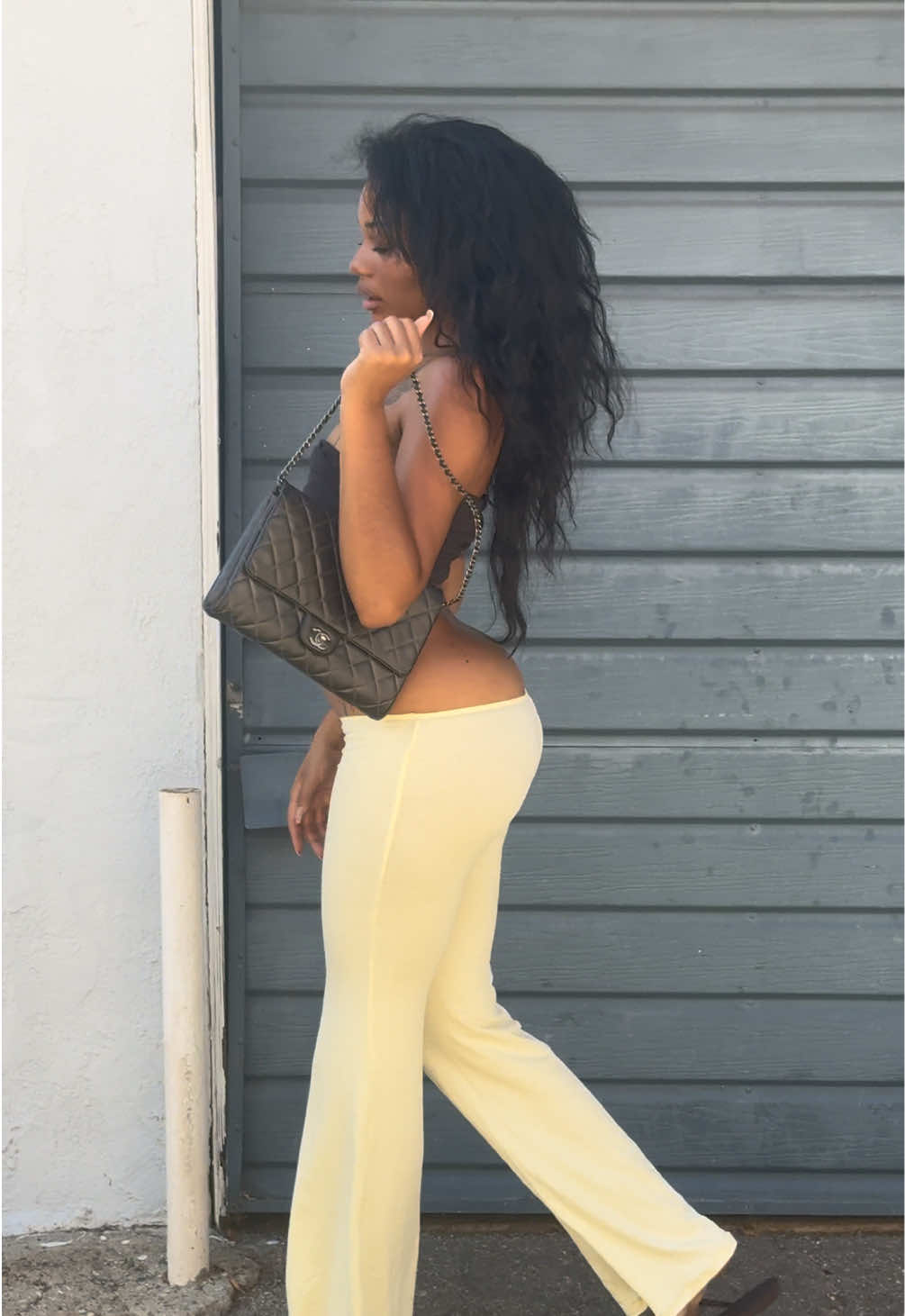 @girlnxtdoor