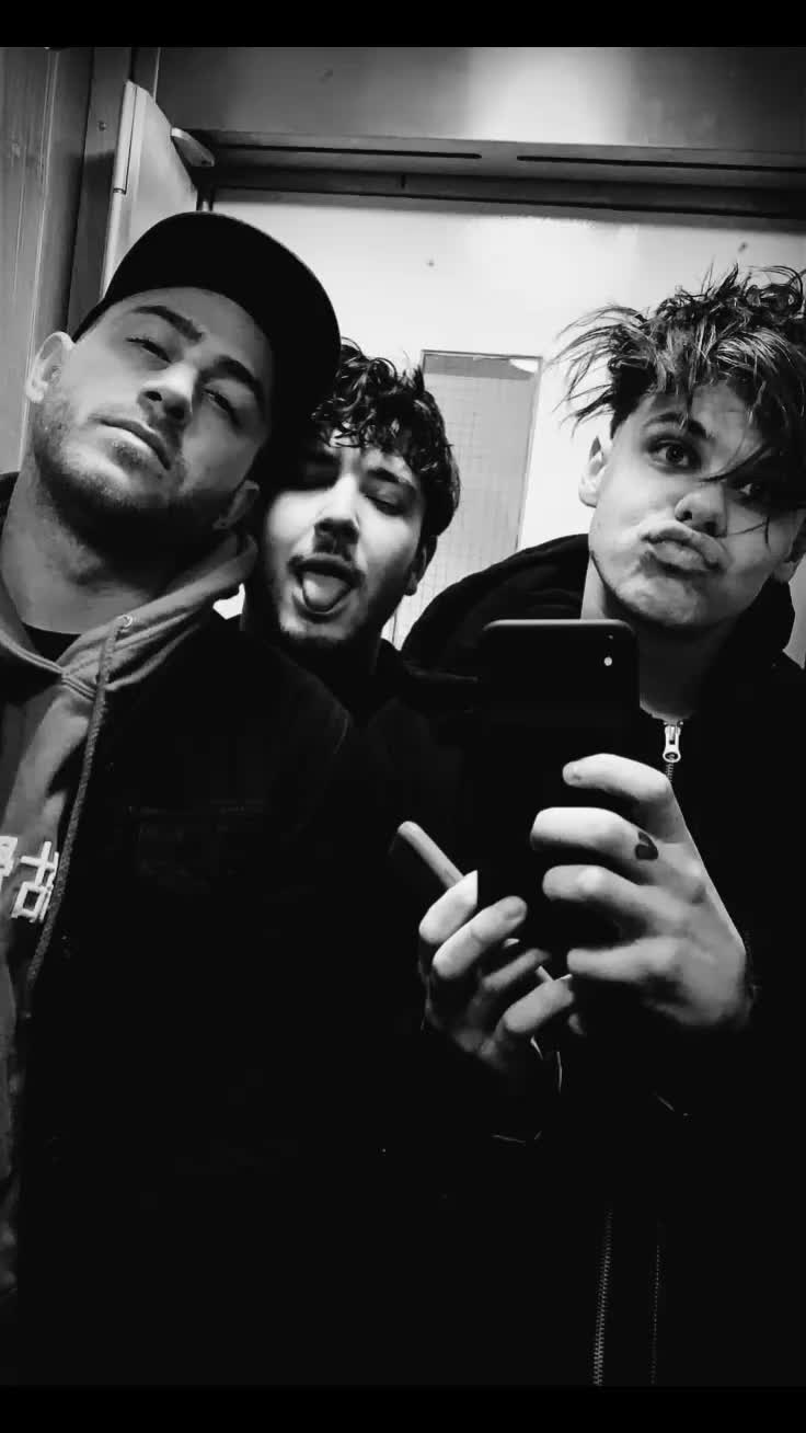 @Dana Barfield 🖤🖤🖤🩷