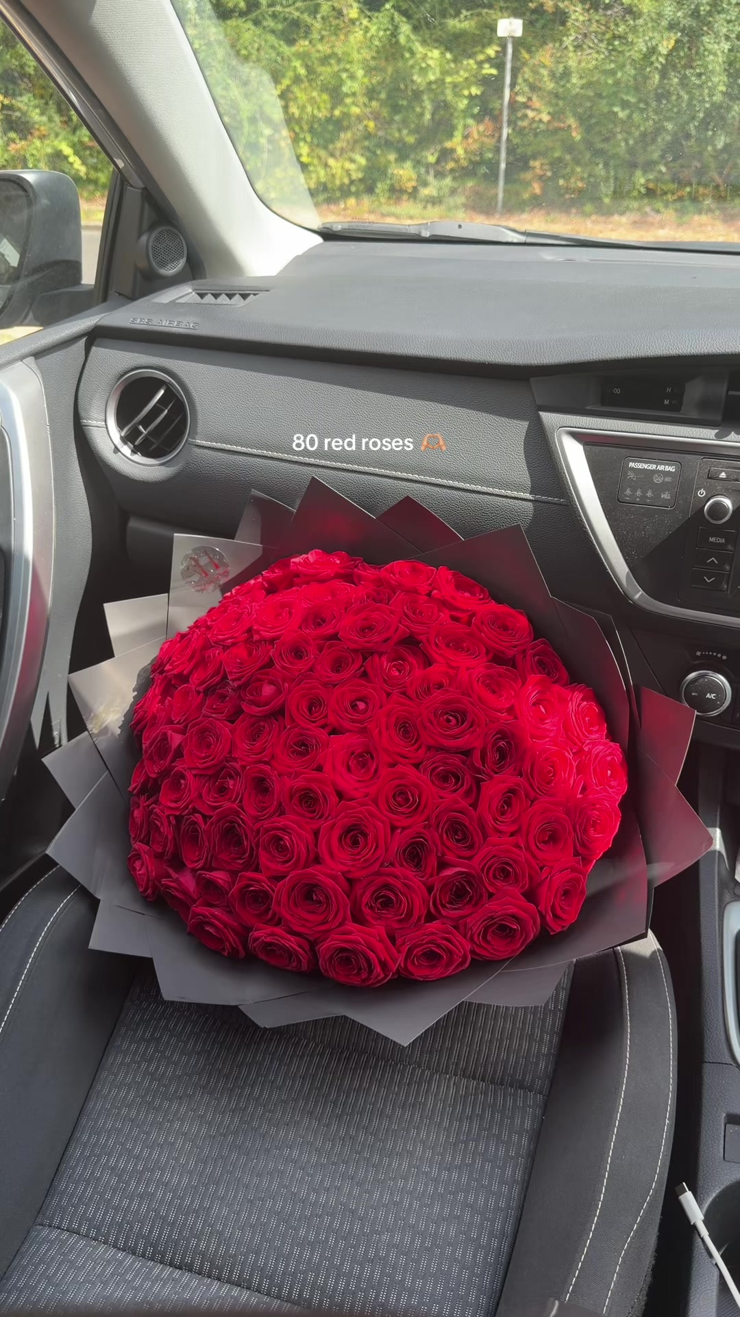 @bouquetsbyhins
