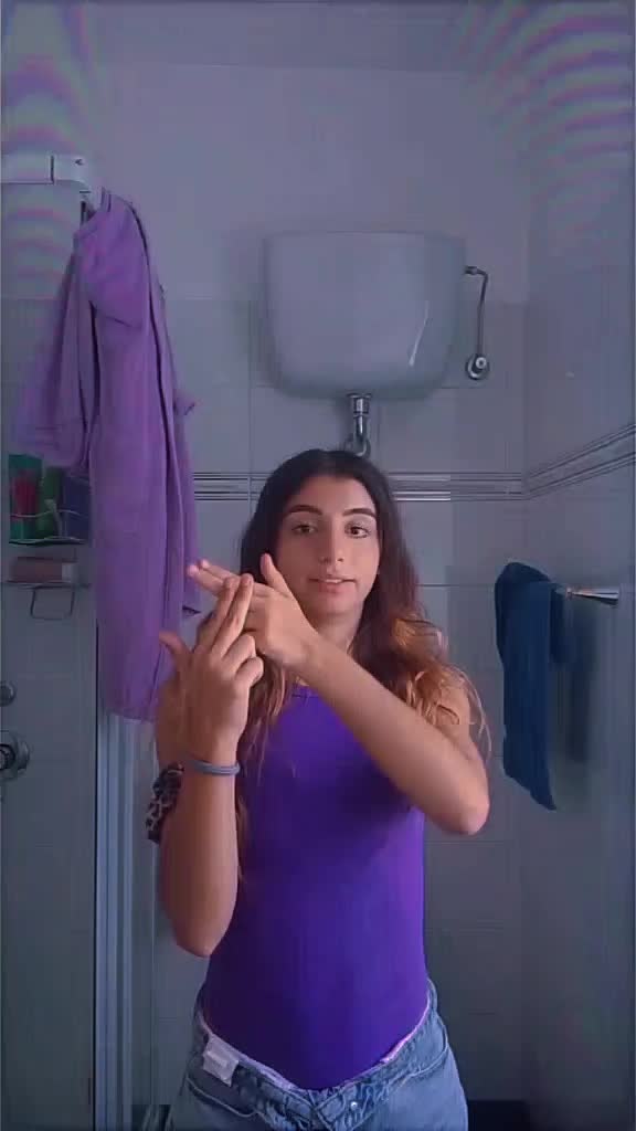 @Valee