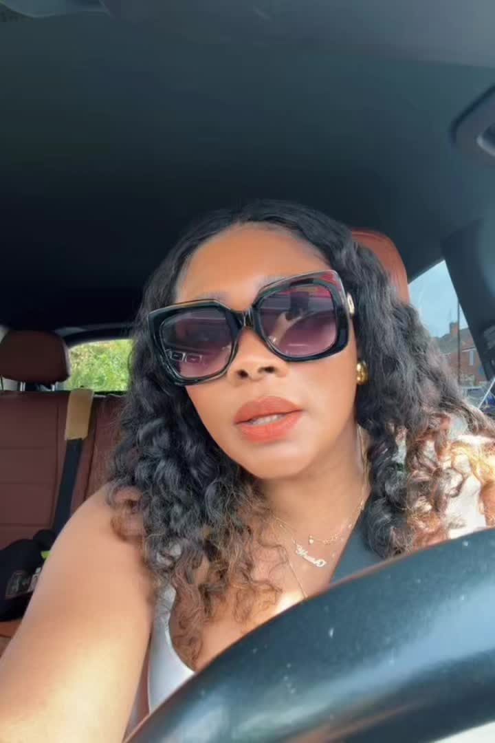 @1bellajoie