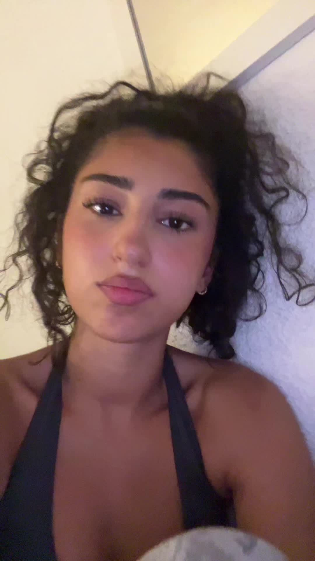 @Roxi