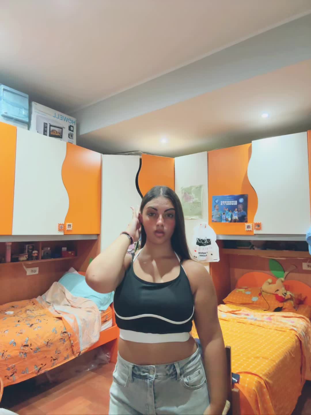 @𝐌