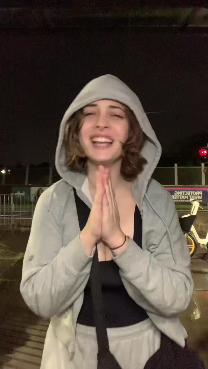 @annahereandthere