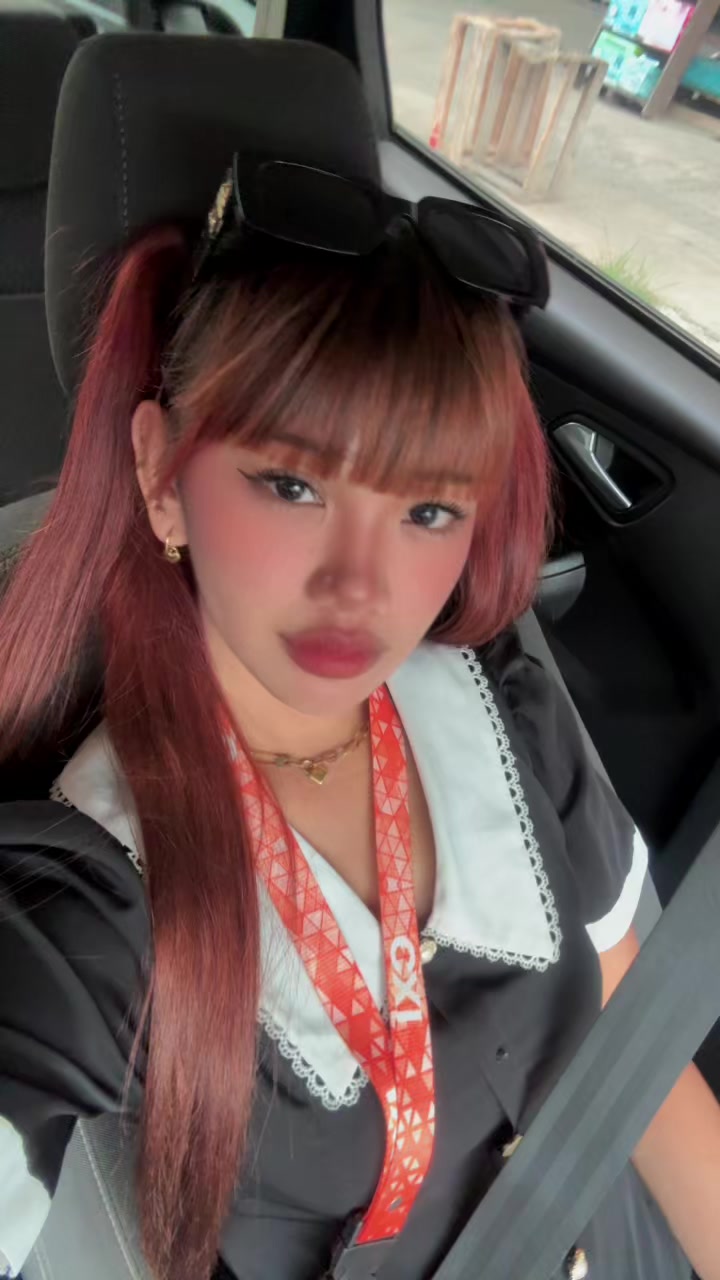 @Khlooeee