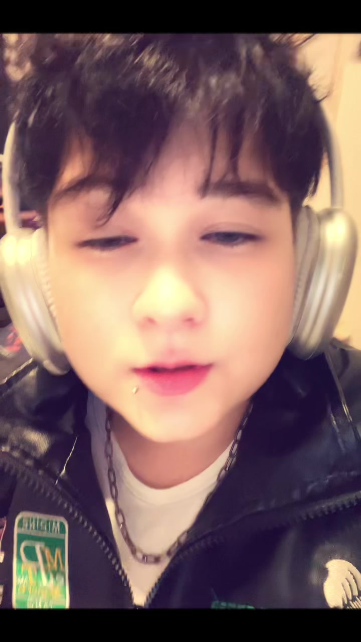 @YᑌKOᑎ